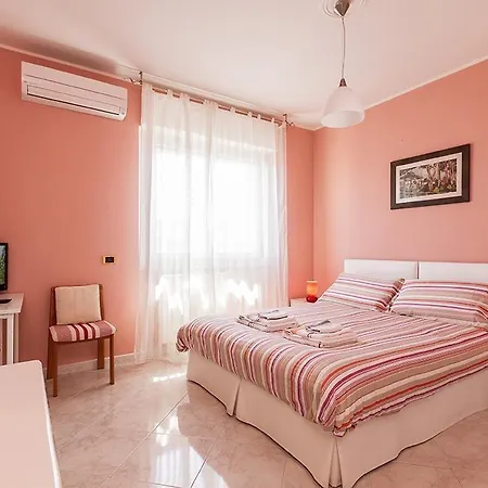 לינה וארוחת בוקר Mareya