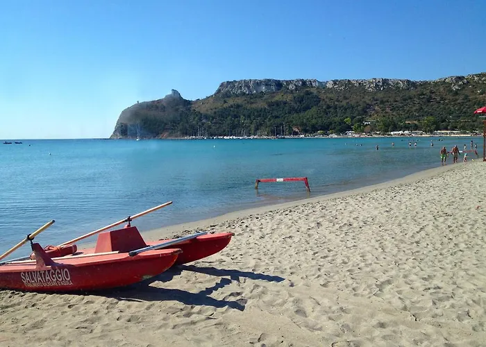 Mareya Oda ve Kahvaltı Cagliari